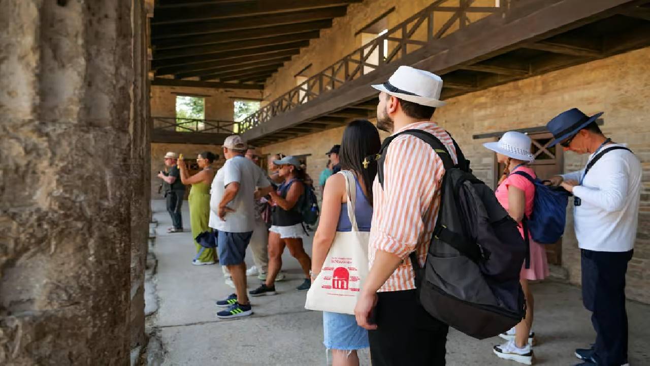 From Rome: One day trip to Pompeii Ruins w/ High Speed train (ENGLISH GUIDED TOUR)