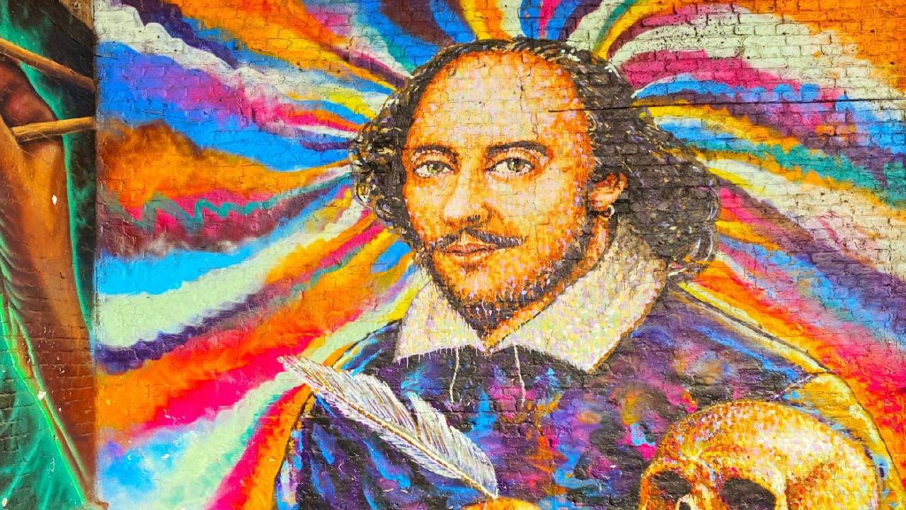 Discovery walk in London’s South Bank - sightseeing secrets and riverside riddles!