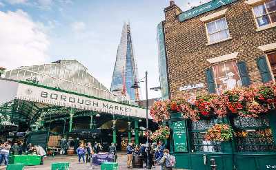 The Three Markets Tour with a Sit-down Indian Tasting Menu on Brick Lane