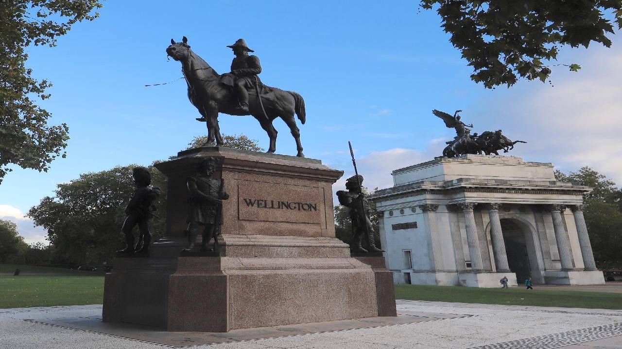 Royal London Walking Tour 