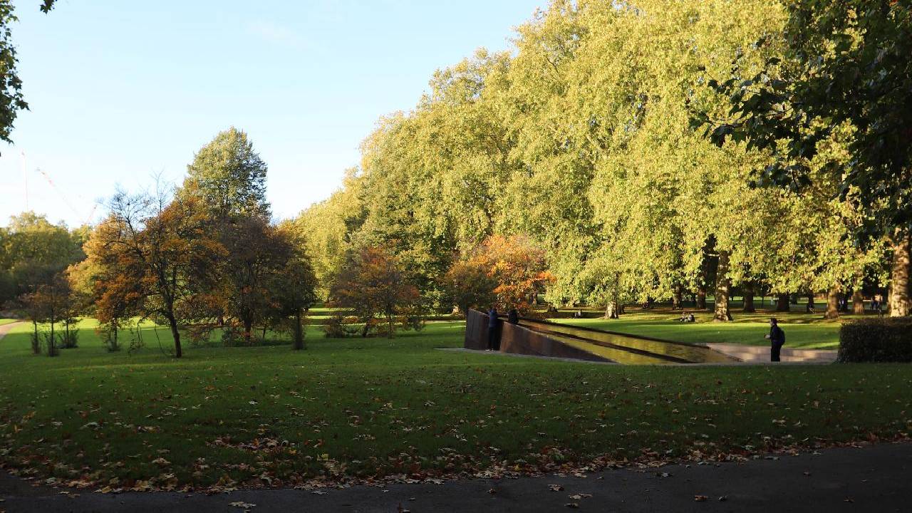 Royal London Walking Tour, Kensington Palace Entry with Afternoon Tea