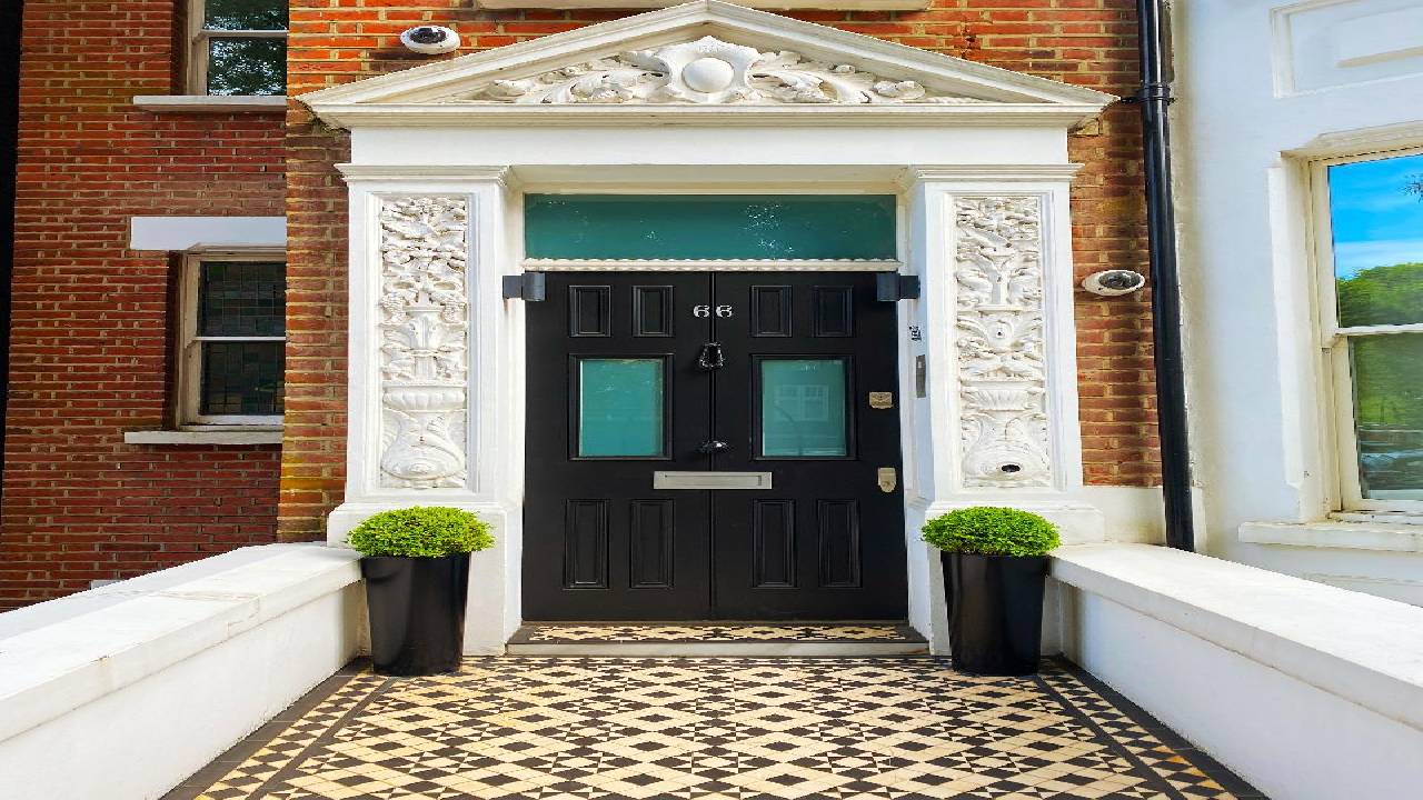  Discovery walk in London’s Hampstead: A Vibrant Village Voyage
