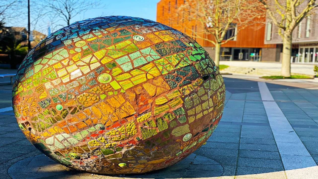 Discovery walk in London’s Peckham: Arty Adventure & Multicultural Mystery