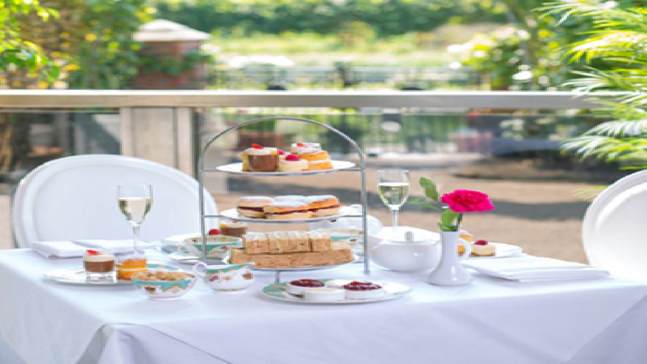 Private Kensington Palace Gardens Royal High Tea with Palace Entry