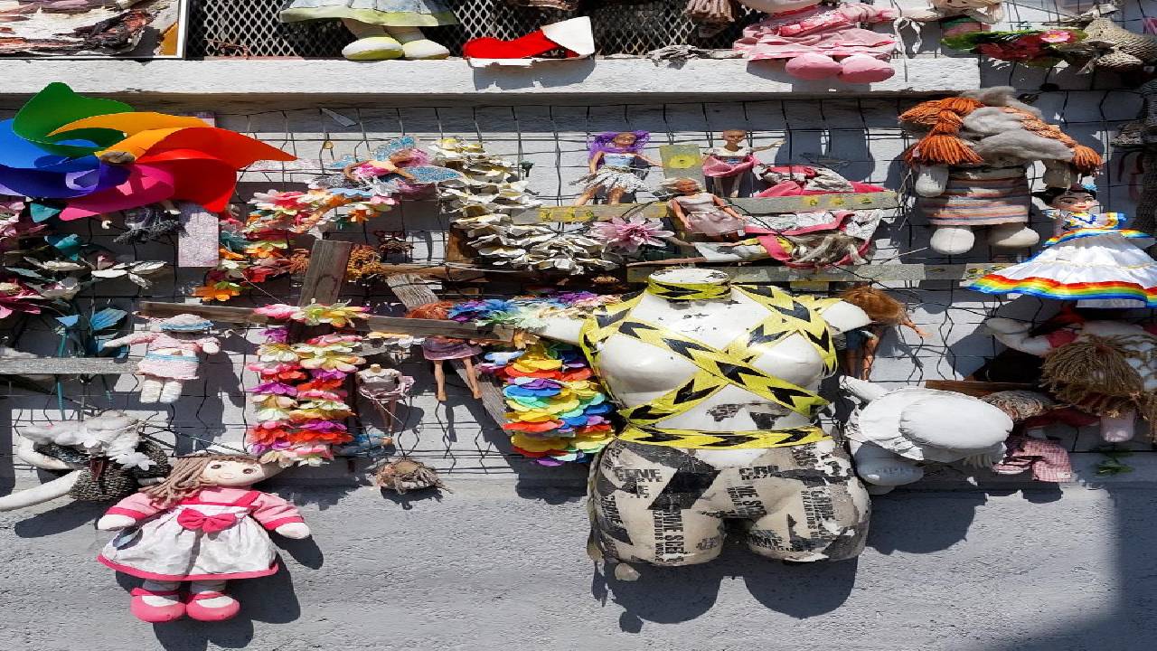 Milan Underground Discovery Walk: Street Art and Stories on the Backstreets of the Ticinese