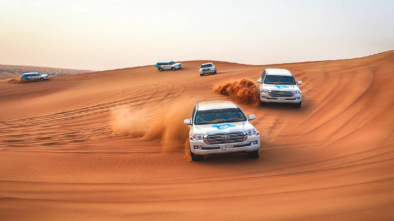 Dubai: Red Dune Desert Safari, Camel Ride & Al Khayma Camp - 7-Hrs Tour & BBQ Dinner