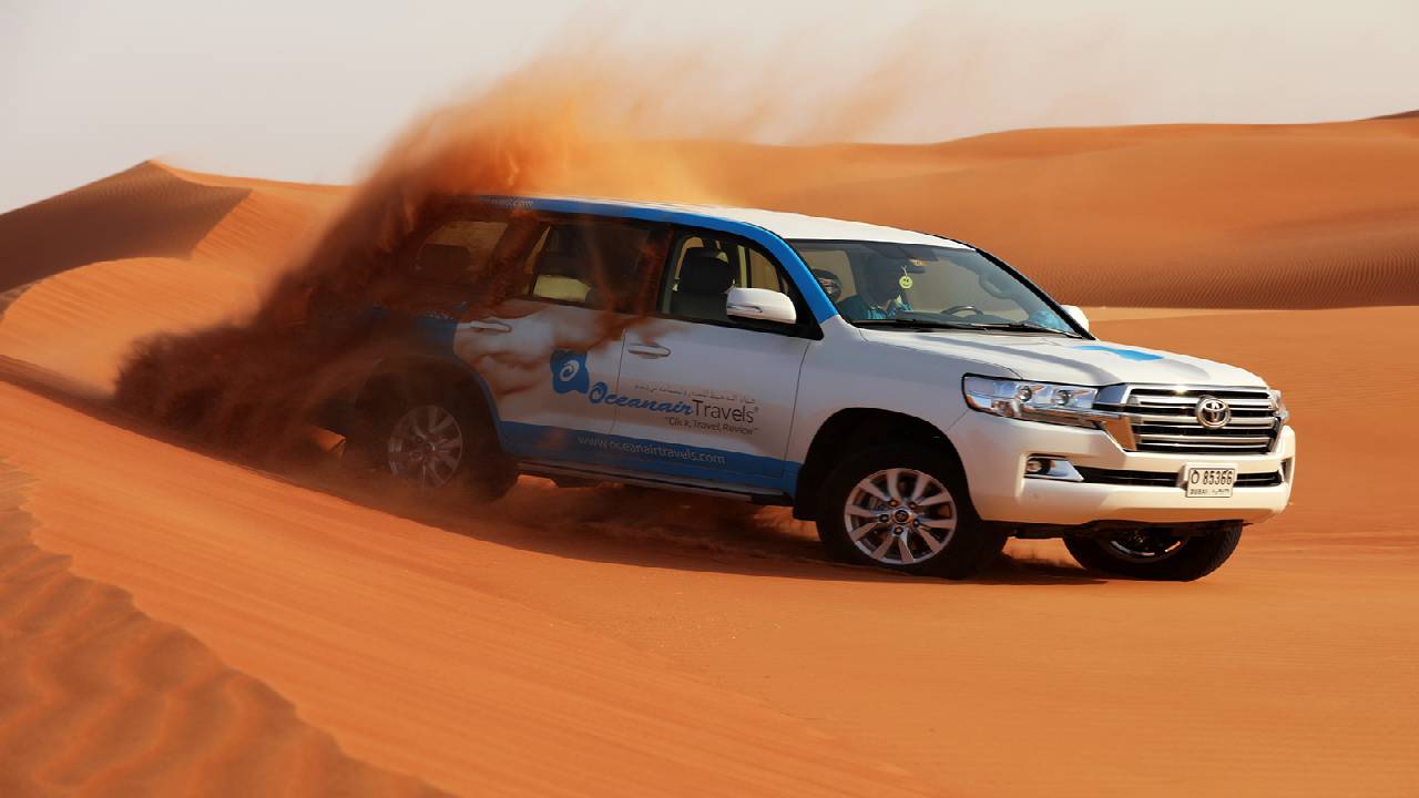 Dubai: Red Dune Desert Safari, Camel Ride & Al Khayma Camp - 7-Hrs Tour & BBQ Dinner