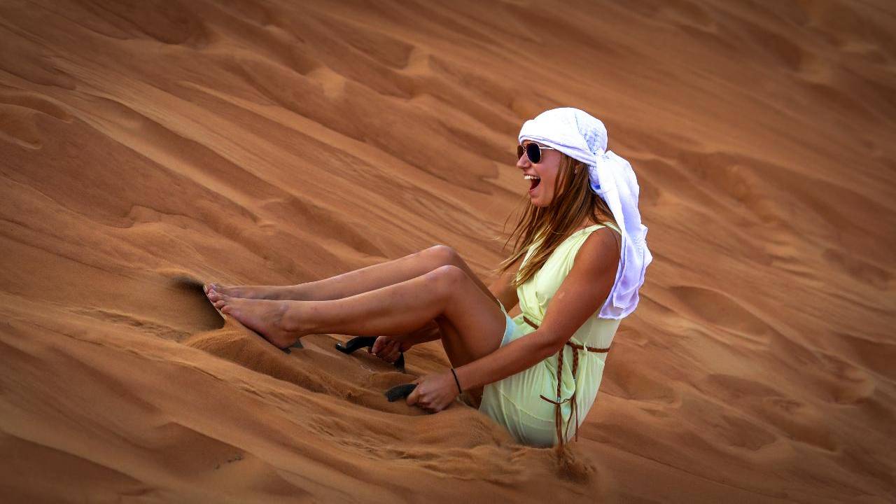Dubai: Red Dune Desert Safari, Camel Ride & Al Khayma Camp - 7-Hrs Tour & BBQ Dinner