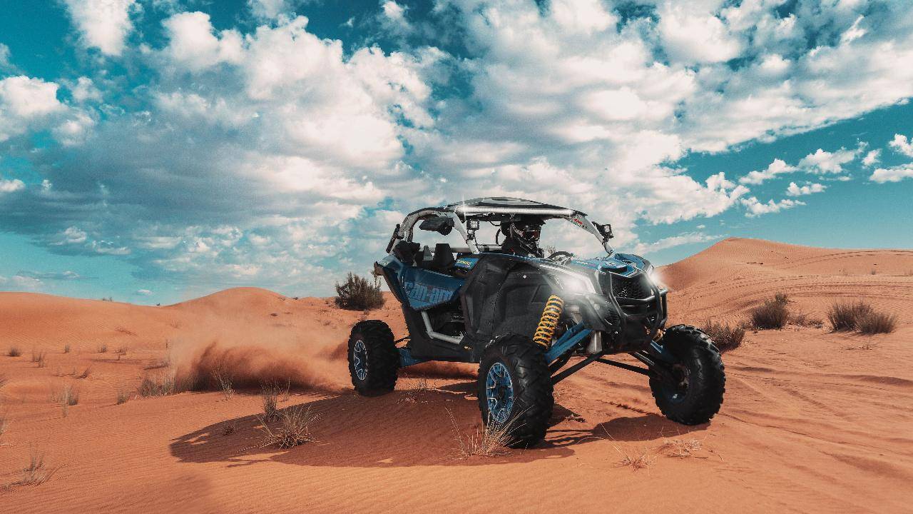  Can-Am X3 ● 2-seater ● 1 hour drive time 