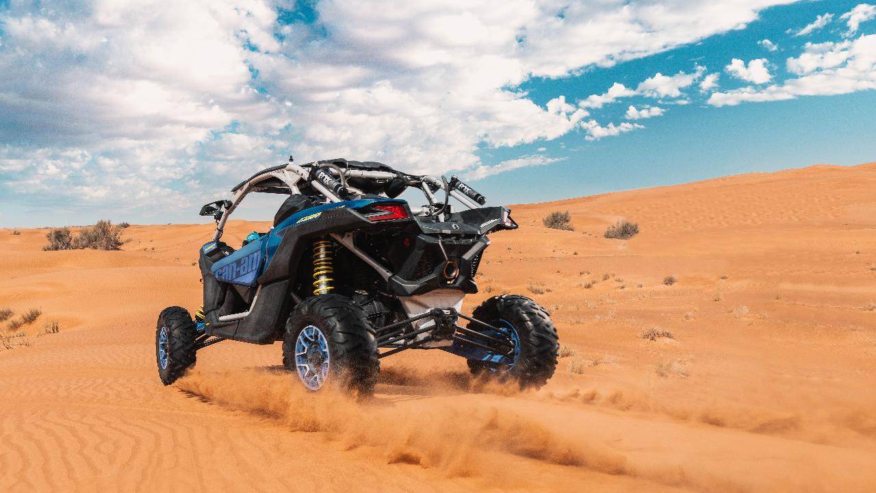  Can-Am X3 ● 2-seater ● 1 hour drive time 