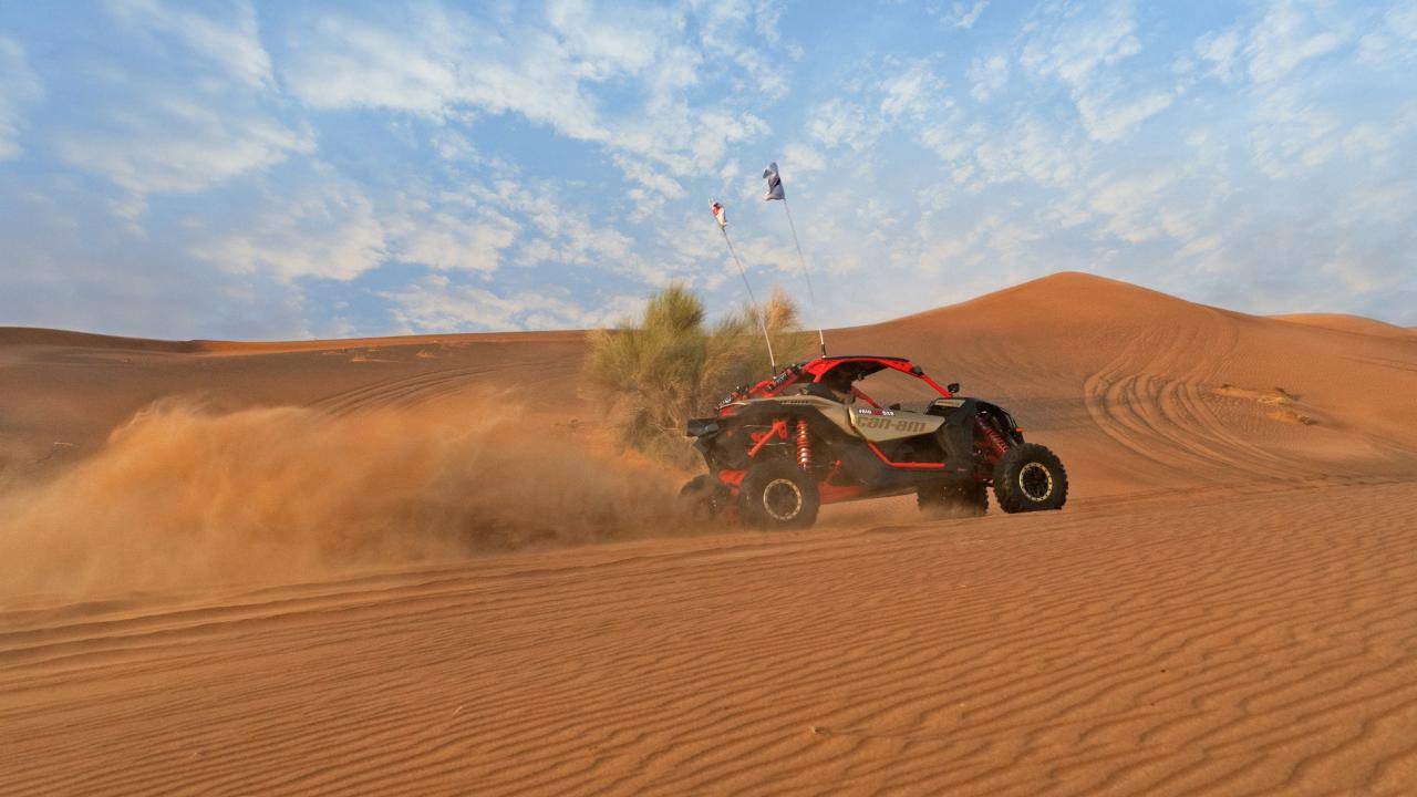 Can-Am X3  ● 2-seater ● 2 hours drive time 