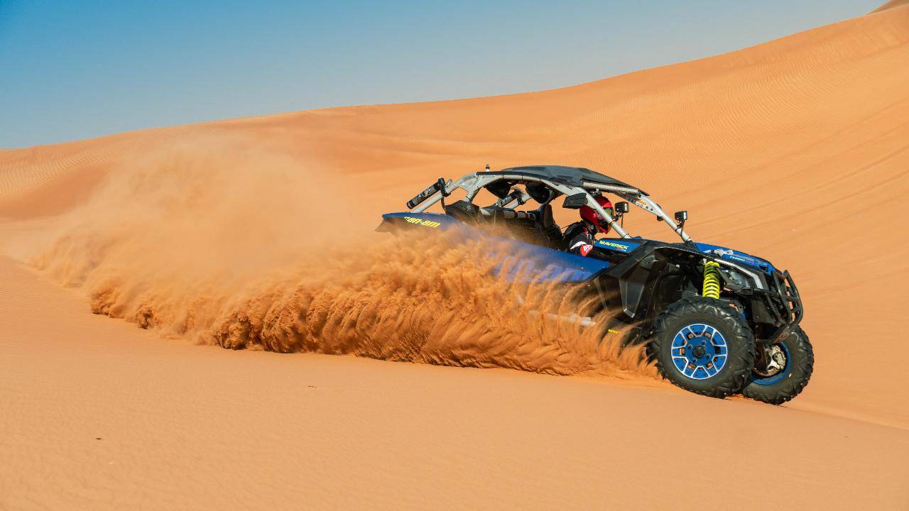 Can-Am X3  ● 2-seater ● 2 hours drive time 