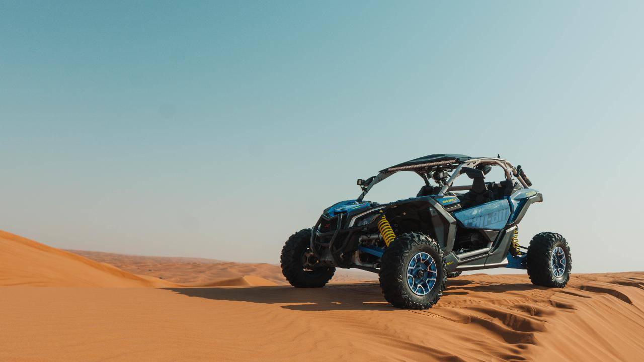 Can-Am X3  ● 2-seater ● 2 hours drive time 