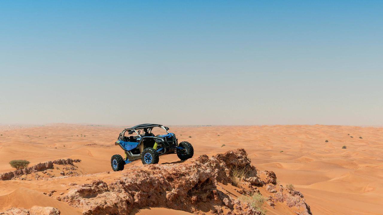 Can-Am X3  ● 2-seater ● 2 hours drive time 