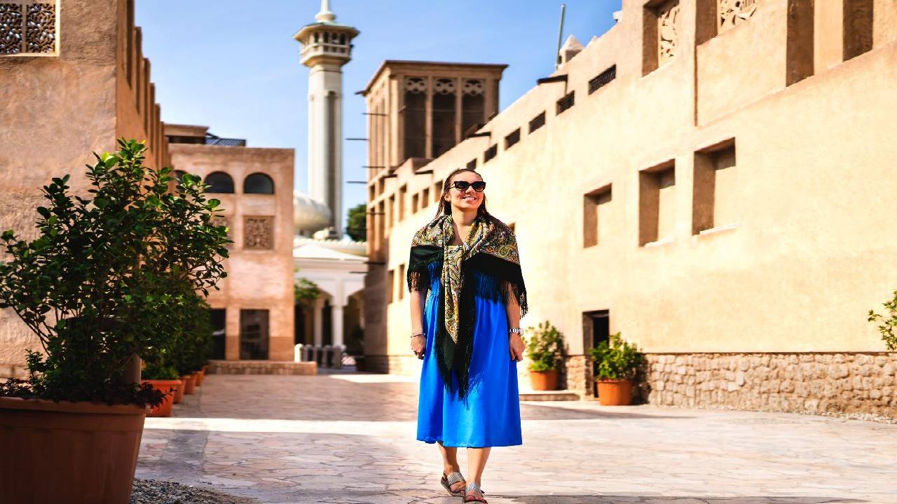 Old Dubai Guided Tour: Museums, Creek, Abra Ride, Souks & Street Food - Group Tour with Hotel Transfers