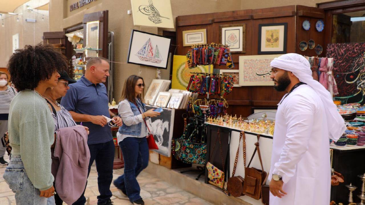 Old Dubai Guided Tour: Museums, Creek, Abra Ride, Souks & Street Food - Group Tour with Hotel Transfers