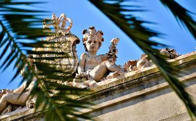 Discovery Walk: Barcelona’s Ciutat Vella - secret alleys and ruins