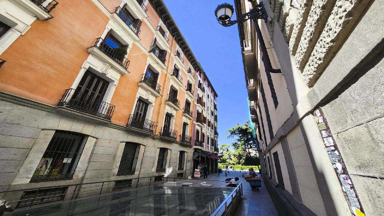 Discovery Walk in Madrid: grand & majestic secrets