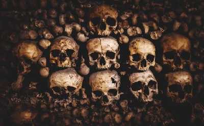 Catacombs of Paris: SKIP-THE-LINE + Private Audio Tour on Mobile App