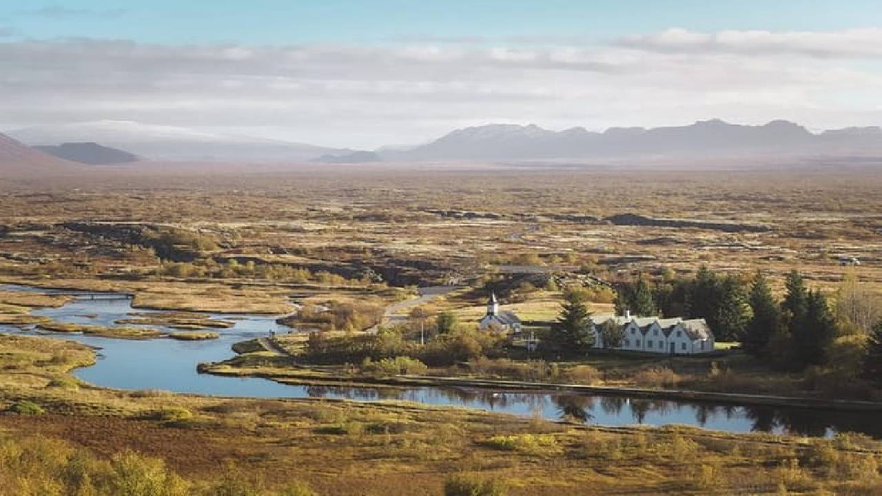 Golden Circle and Waterfalls, with Friðheimar Farm and Kerið in small group