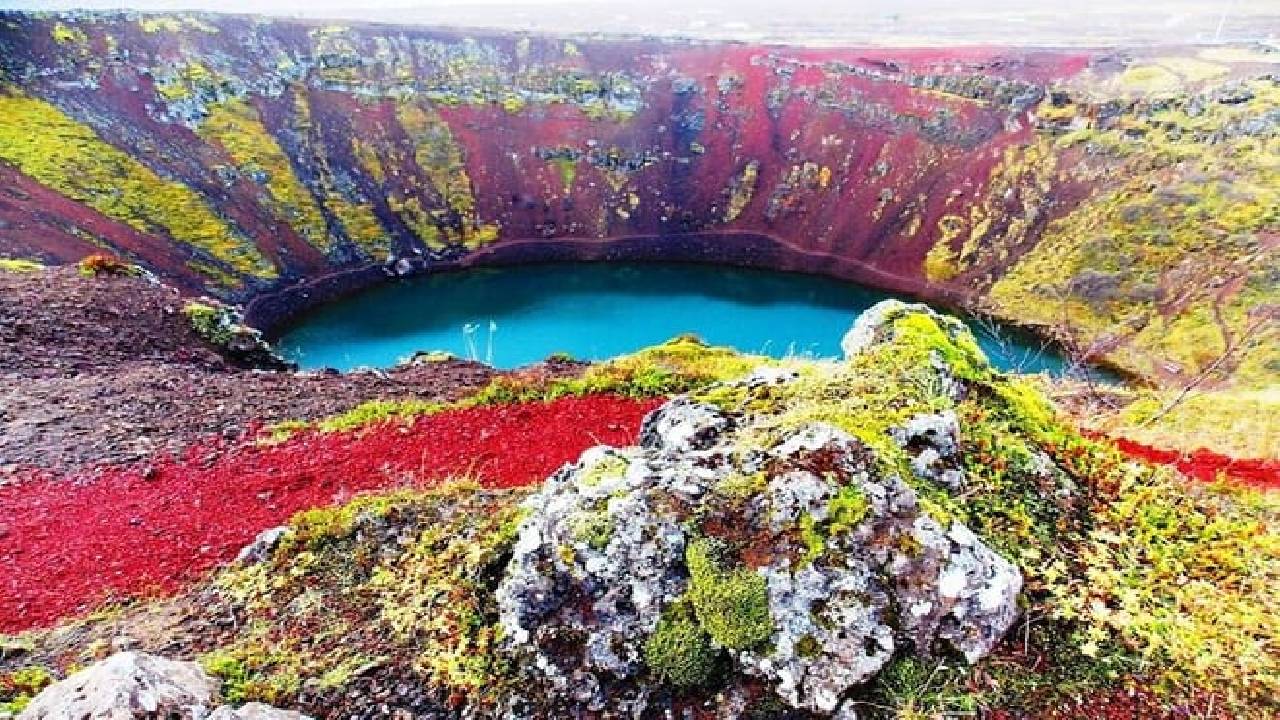 Golden Circle and Waterfalls, with Friðheimar Farm and Kerið in small group