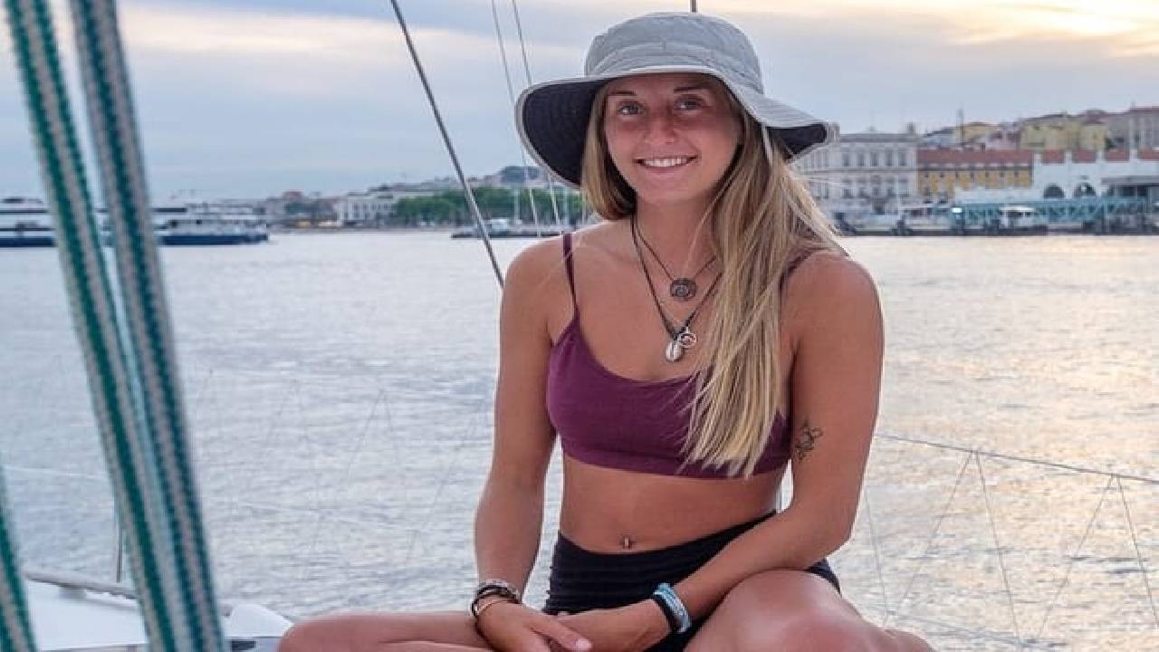 Discover Lisbon: Sunset Tagus River Sailing Tour